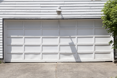 Who should take your garage doors measures